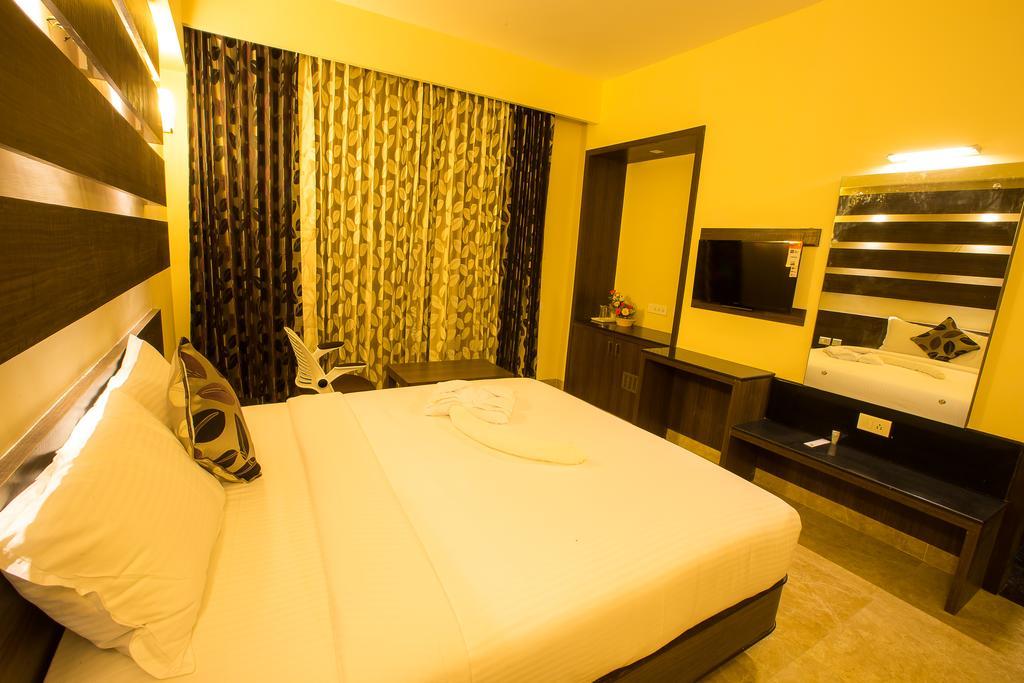 Hotel Radha Prasad Ероде Номер фото