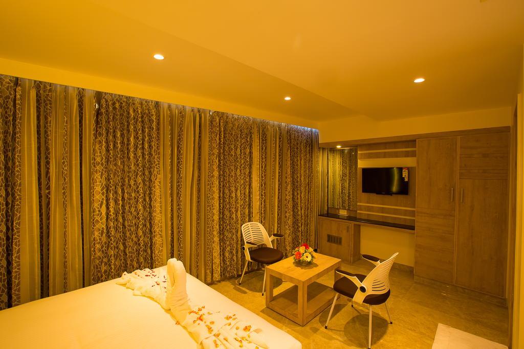Hotel Radha Prasad Ероде Номер фото