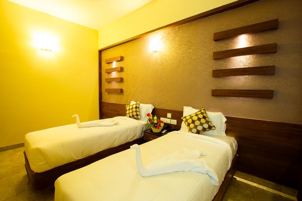 Hotel Radha Prasad Ероде Номер фото